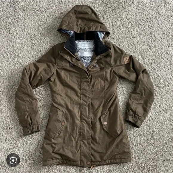 249-O'Neill Junior Brown Ski Jacket Look New With A Tiny Mark On The Front Asis - Picture 1 of 7